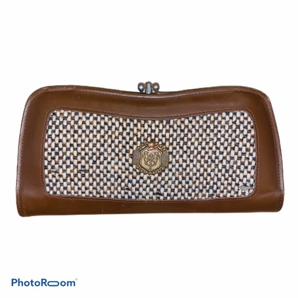 Amity Vintage Leather Tweed Clutch Wallet